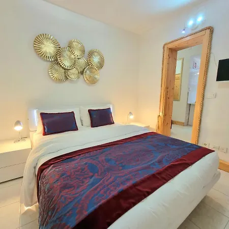 Experience Apartment *